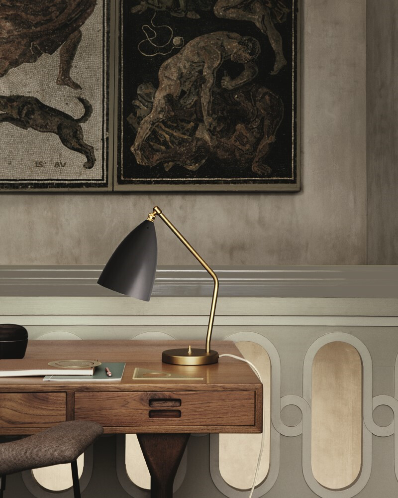 Gräshoppa Bordlampe Matt Hvit GUBI Gräshoppa Gulvlampe Matt Hvit GUBI